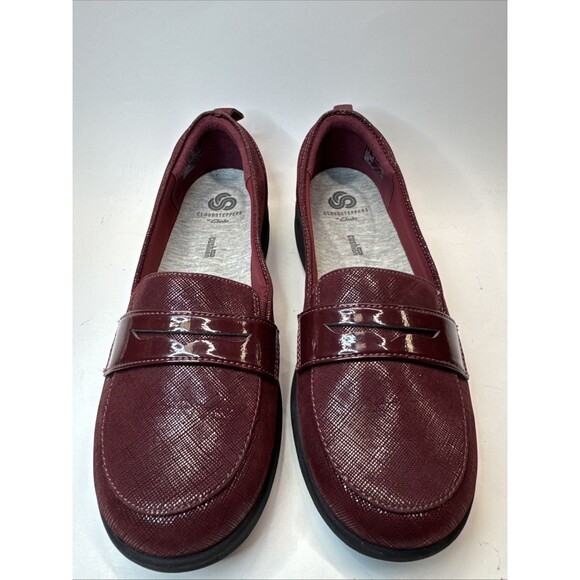 Clarks Cloudsteppers Ayla Form Penny Loafers Womens Sz 8.5M Burgundy Preppy - Picture 1 of 8